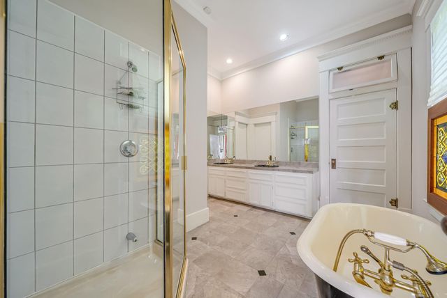 2009 Arlington Street, Houston, TX 77008