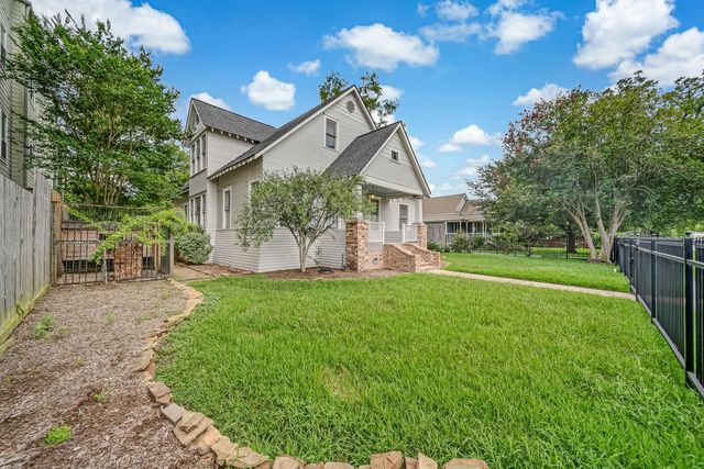 2009 Arlington Street, Houston, TX 77008