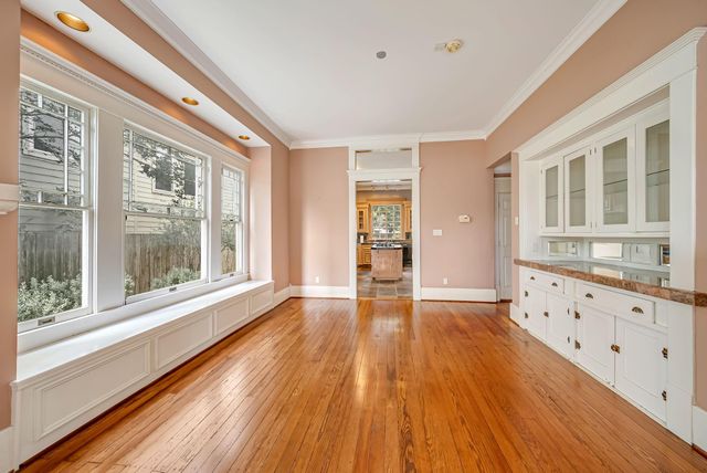 2009 Arlington Street, Houston, TX 77008