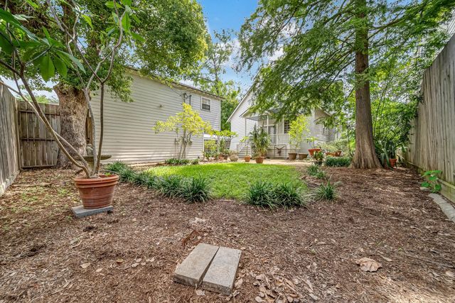 2009 Arlington Street, Houston, TX 77008