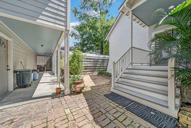 2009 Arlington Street, Houston, TX 77008