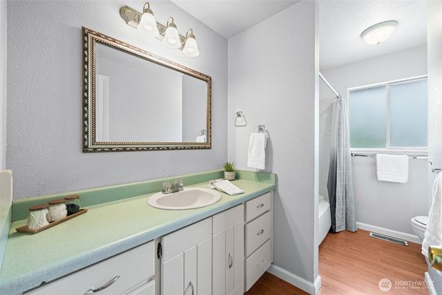 12220 SE 217th Place, Kent, WA 98031