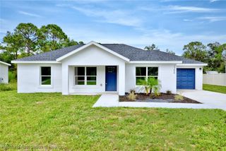 2200 W Longbottom Road, Avon Park, FL 33825