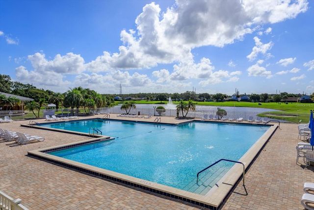 3676 SOUTHPOINTE DRIVE U2, Orlando, FL 32822