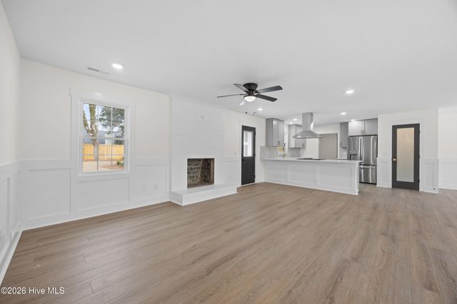 355 Sabra Drive, Wilmington, NC 28405