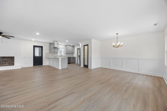 355 Sabra Drive, Wilmington, NC 28405