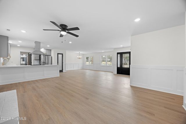 355 Sabra Drive, Wilmington, NC 28405