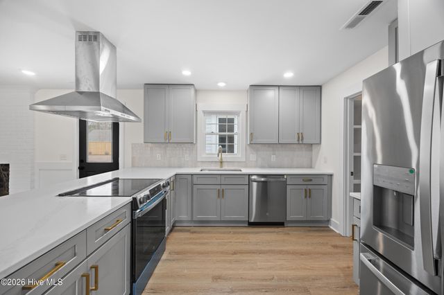 355 Sabra Drive, Wilmington, NC 28405