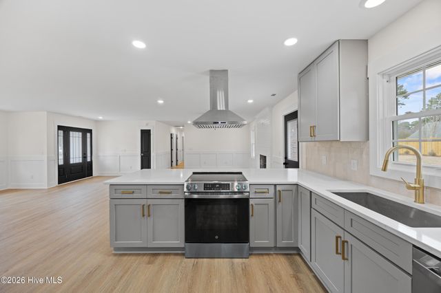 355 Sabra Drive, Wilmington, NC 28405