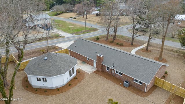 355 Sabra Drive, Wilmington, NC 28405