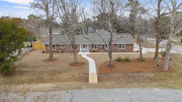 355 Sabra Drive, Wilmington, NC 28405