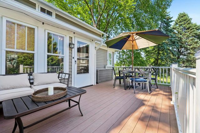 676 Summit Avenue, Oconomowoc, WI 53066