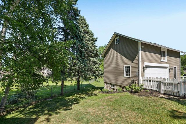 676 Summit Avenue, Oconomowoc, WI 53066