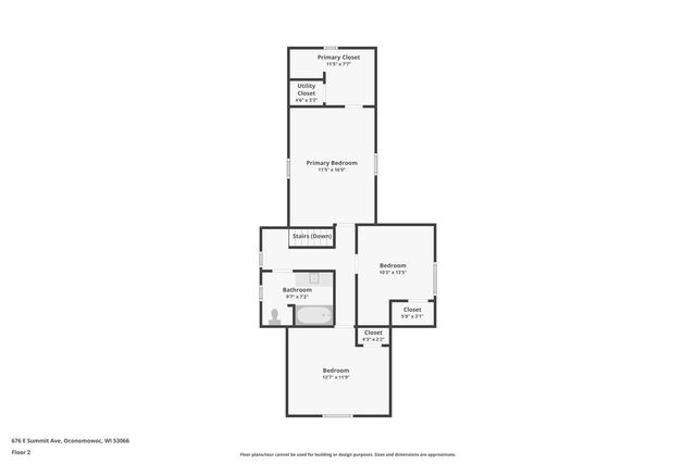 676 Summit Avenue, Oconomowoc, WI 53066