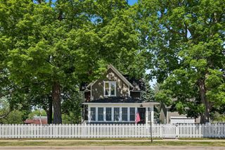 676 Summit Avenue, Oconomowoc, WI 53066