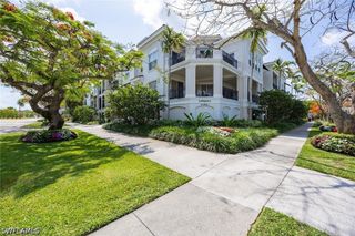 411 6th ST S 202, Naples, FL 34102