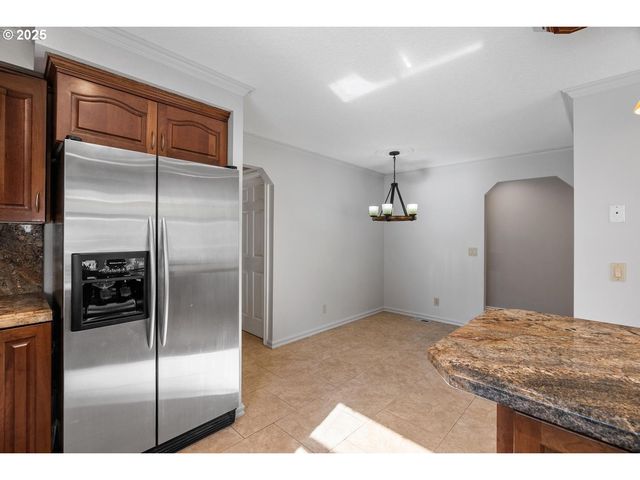 994 Nw WALLULA Ave, Gresham, OR 97030