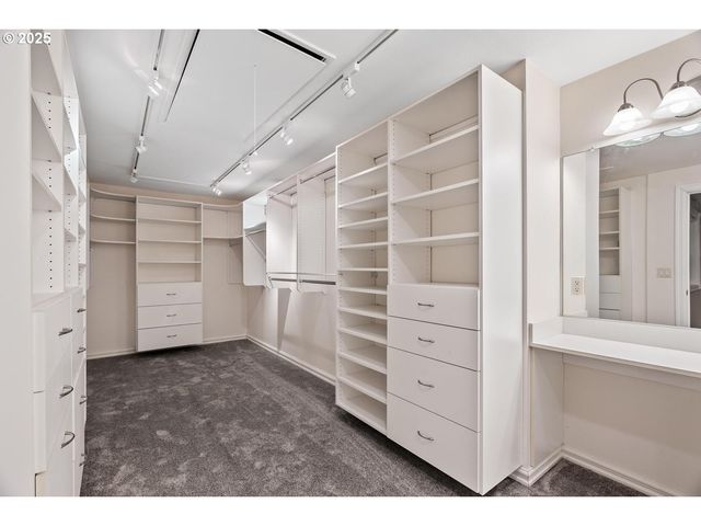 994 Nw WALLULA Ave, Gresham, OR 97030