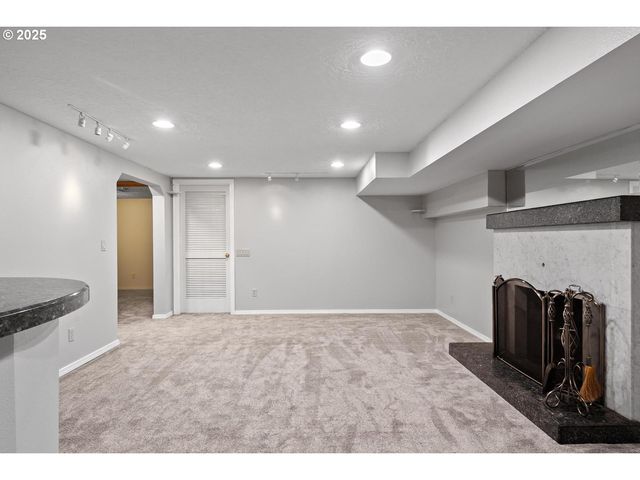 994 Nw WALLULA Ave, Gresham, OR 97030