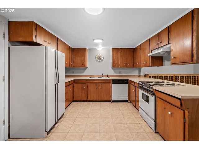 994 Nw WALLULA Ave, Gresham, OR 97030