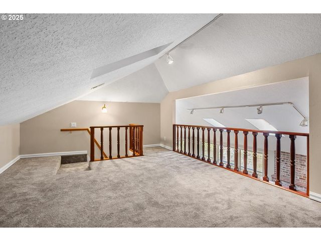 994 Nw WALLULA Ave, Gresham, OR 97030