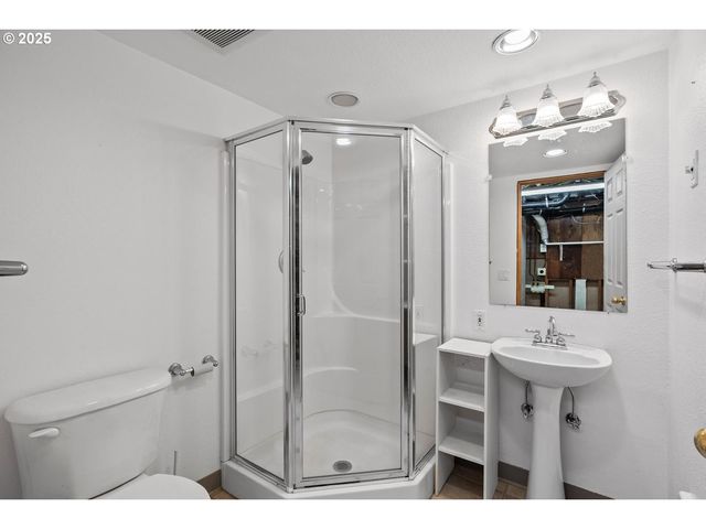 994 Nw WALLULA Ave, Gresham, OR 97030