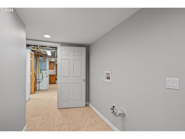 994 Nw WALLULA Ave, Gresham, OR 97030