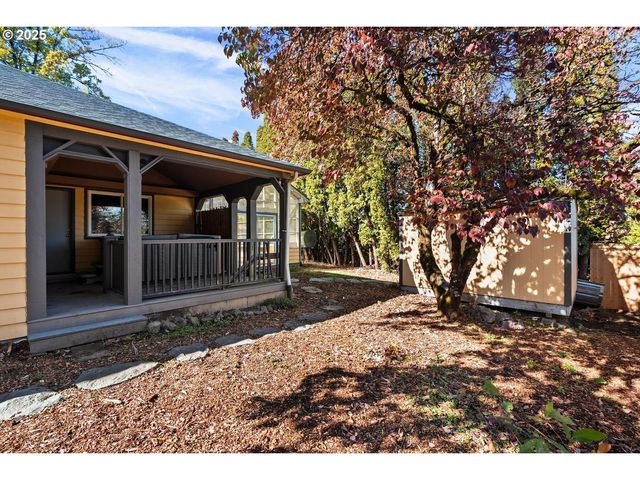 994 Nw WALLULA Ave, Gresham, OR 97030