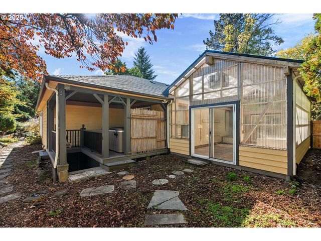 994 Nw WALLULA Ave, Gresham, OR 97030