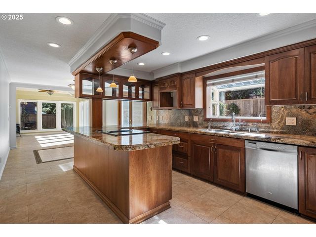 994 Nw WALLULA Ave, Gresham, OR 97030