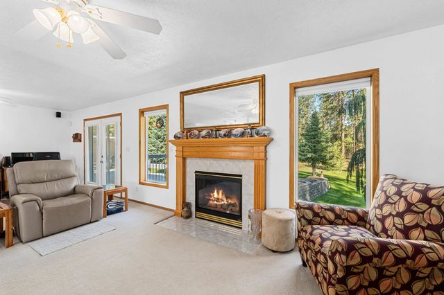 4605 E Greenbluff Rd, Colbert, WA 99005