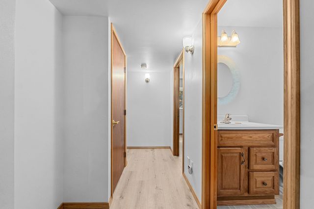 4605 E Greenbluff Rd, Colbert, WA 99005