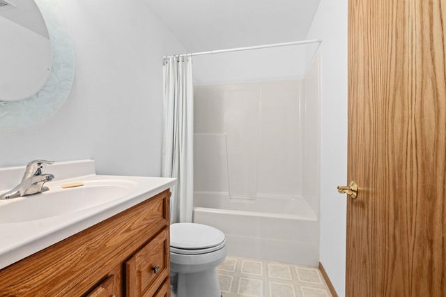4605 E Greenbluff Rd, Colbert, WA 99005