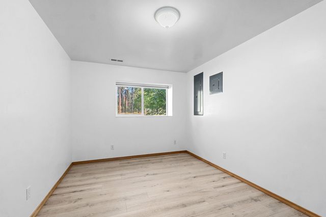 4605 E Greenbluff Rd, Colbert, WA 99005