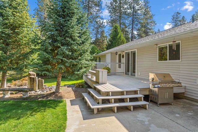 4605 E Greenbluff Rd, Colbert, WA 99005