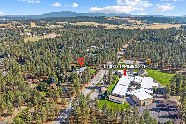 4605 E Greenbluff Rd, Colbert, WA 99005