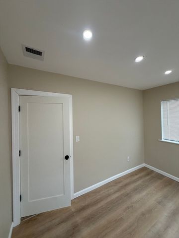 89 Johnson St 2, Lynn, MA 01902