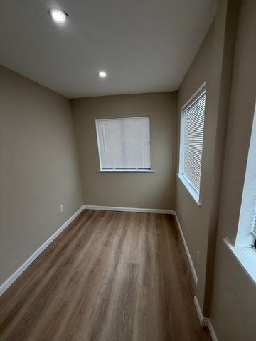 89 Johnson St 2, Lynn, MA 01902