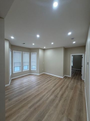 89 Johnson St 2, Lynn, MA 01902