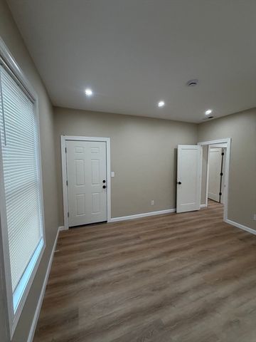 89 Johnson St 2, Lynn, MA 01902