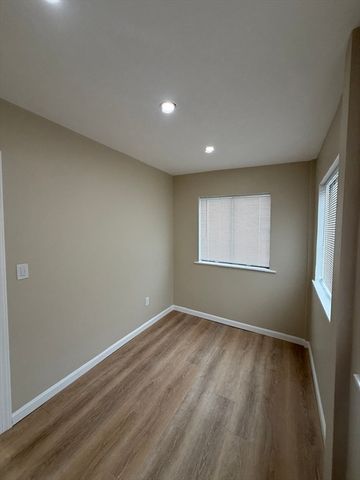 89 Johnson St 2, Lynn, MA 01902