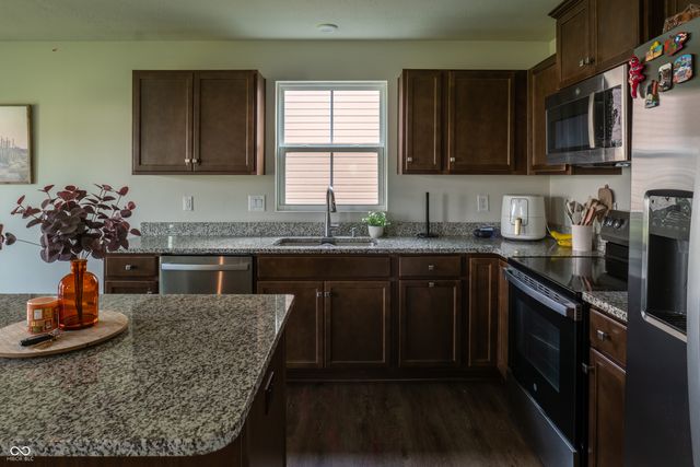 1230 Maumee Court, Greenfield, IN 46140