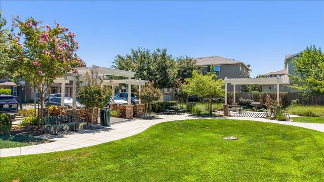 2237 Province Pl, Hughson, CA 95326