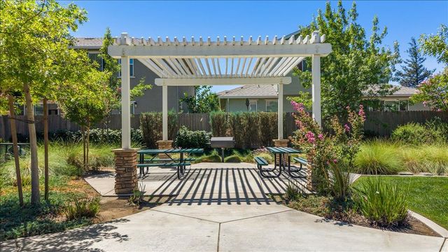 2237 Province Pl, Hughson, CA 95326