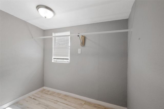 605 S DISSTON AVENUE, Tarpon Springs, FL 34689