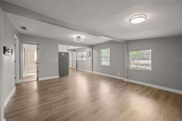 605 S DISSTON AVENUE, Tarpon Springs, FL 34689