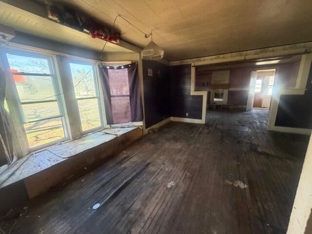 81 S Gibbs Street, White Cloud, MI 49349