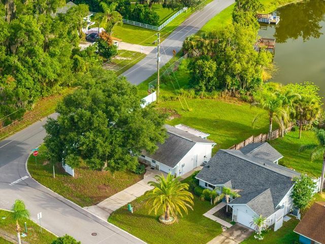 57 CAYMAN CIRCLE, Umatilla, FL 32784