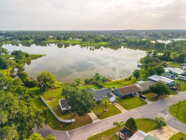 57 CAYMAN CIRCLE, Umatilla, FL 32784