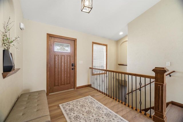 535 COONEN DRIVE, Combined Locks, WI 54113